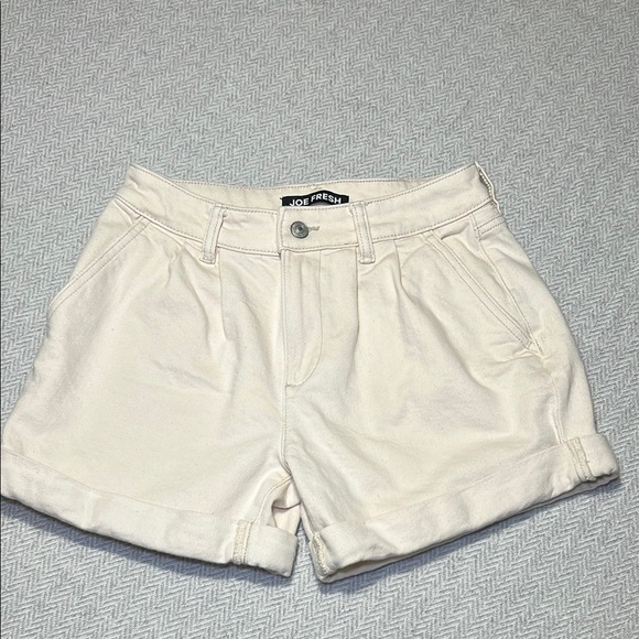 Joe Fresh Women's Cream Cuffed Denim Shorts.  Size 25 - Picture 1 of 9